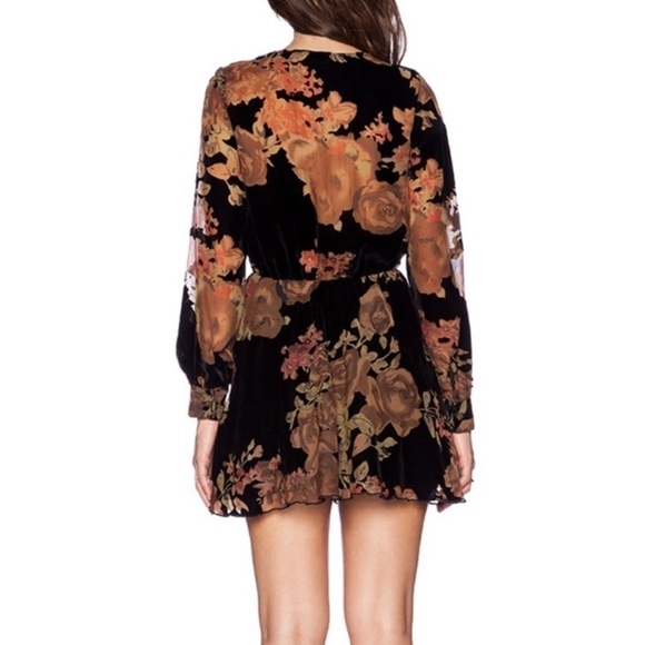 Revolve Flynn Skye Elle Mini Dress in Burnt Rose Crushed Velvet Size Small - Picture 5 of 16